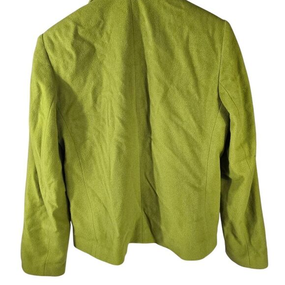 Casual Corner Green Blazer with Tailored Fit and Pointed Collar - Picture 4 of 5